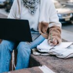 Nach dem Starten des Fahrzeugs sichere Verfahren prüfen