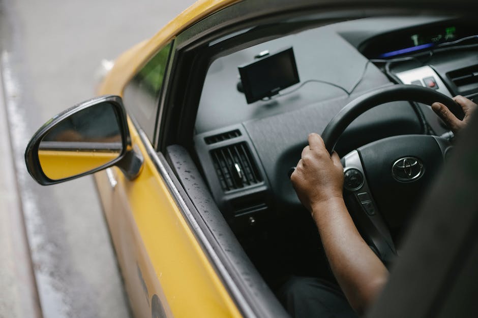 Fahrzeuge mit Schrittgeschwindigkeit und unter erlaubt