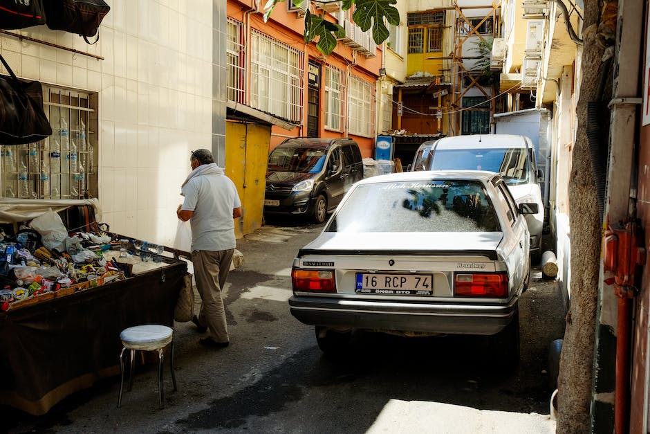 Fahrzeuge in zweiter Reihe parken erlaubt